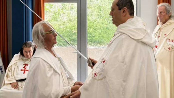 Riccardo Bonsi a procédé à l'investiture de Jean-François Romeuf (Crédit photo : Midi Libre)
