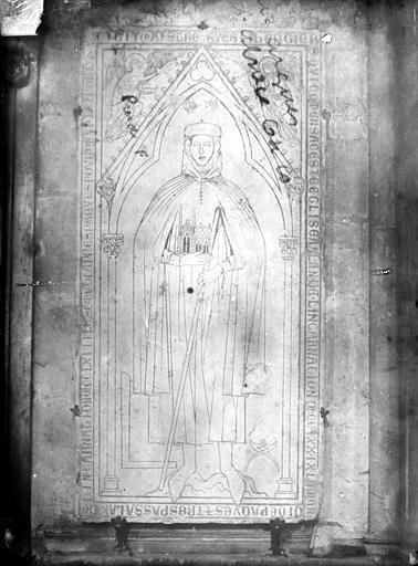 Dalle funéraire de Hugues Libergier, maître d’œuvre, mort en 1263, cathédrale de Reims