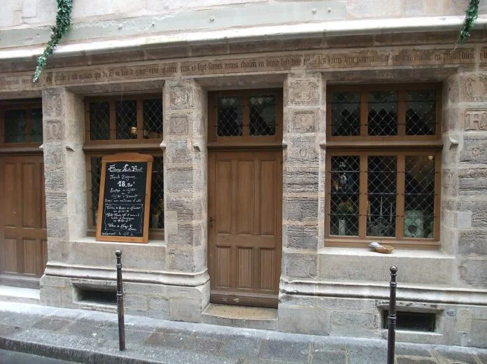 Nicolas Flamel au musée de Cluny – Quand la légende se change en or