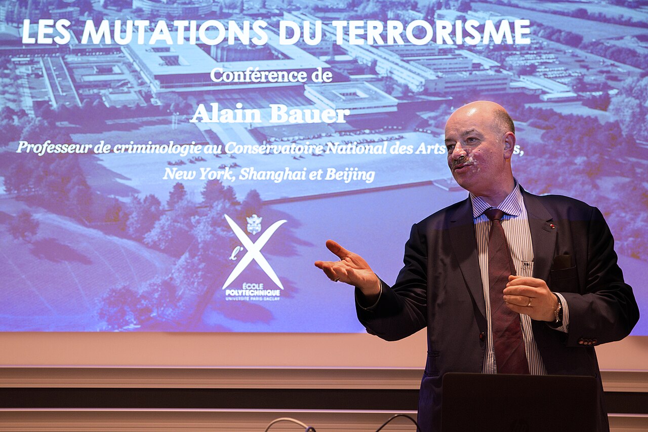 Alain Bauer – Conférence d'Alain Bauer - Les mutations du terrorisme (32649899685)