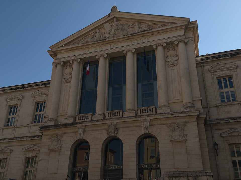 Élection de Claude Charbonniaud à la grande maîtrise de la Grande Loge Nationale Française, décembre 1992