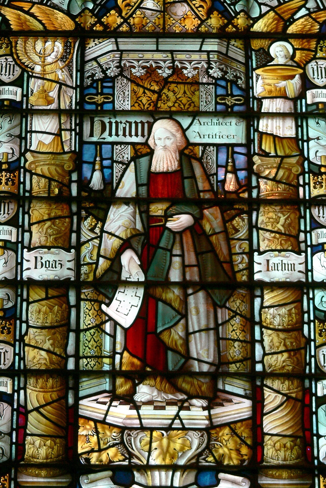 Enfants de la Veuve en franc-maçonnerie – St John's Church, Chester - Hiram-Fenster 2