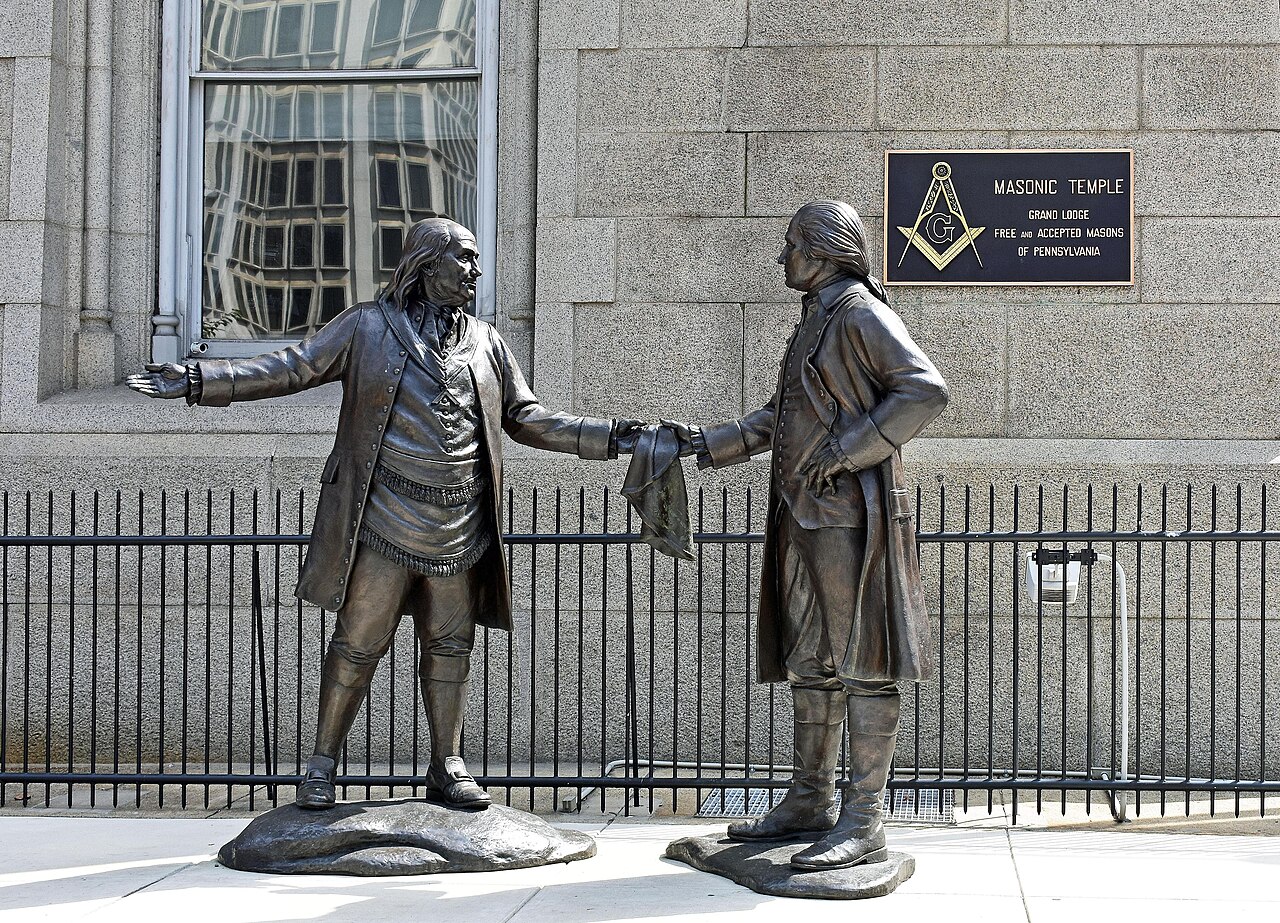 Exotérisme en franc-maçonnerie – Masonic Temple Philadelphia statues