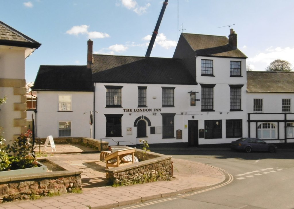Frédérick Tristan – Ottery St Mary, London Inn - geograph.org.uk - 5966345