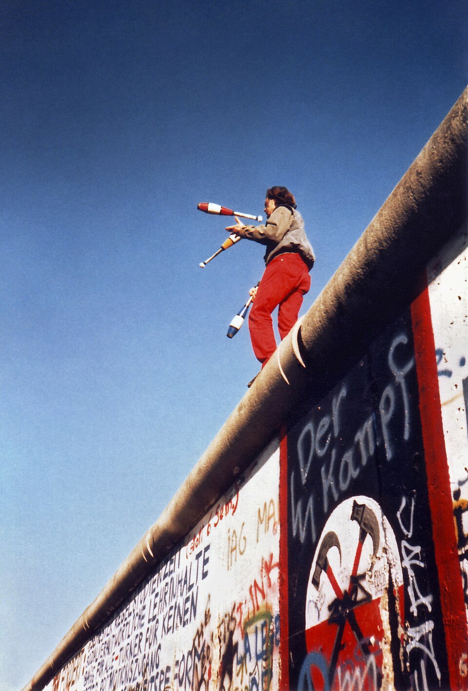 Mort de Jean Mons et élection d’André Roux à la tête de la Grande Loge Nationale Française, 1989