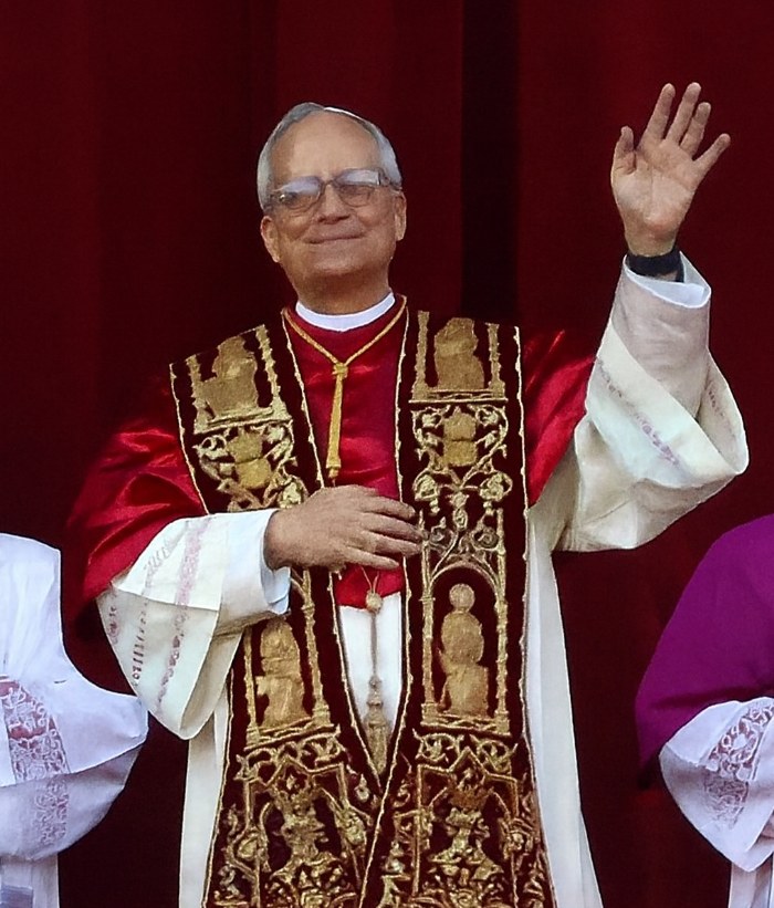 Le pape Léon XIV – La suggestion comme colonisation en douceur de l’autre