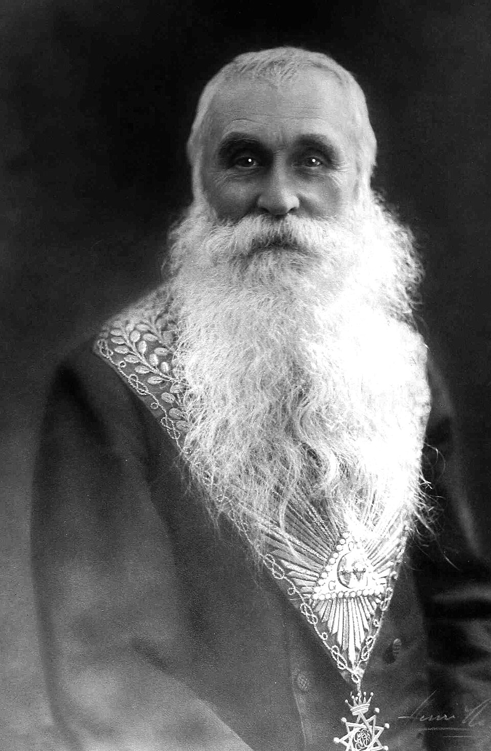 Portrait de Arthur Groussier