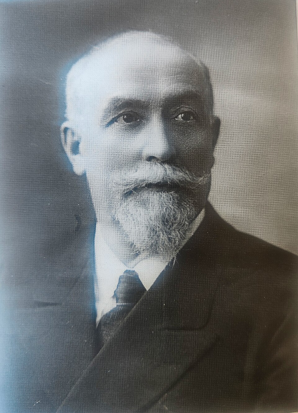 Portrait de Arthur Mille