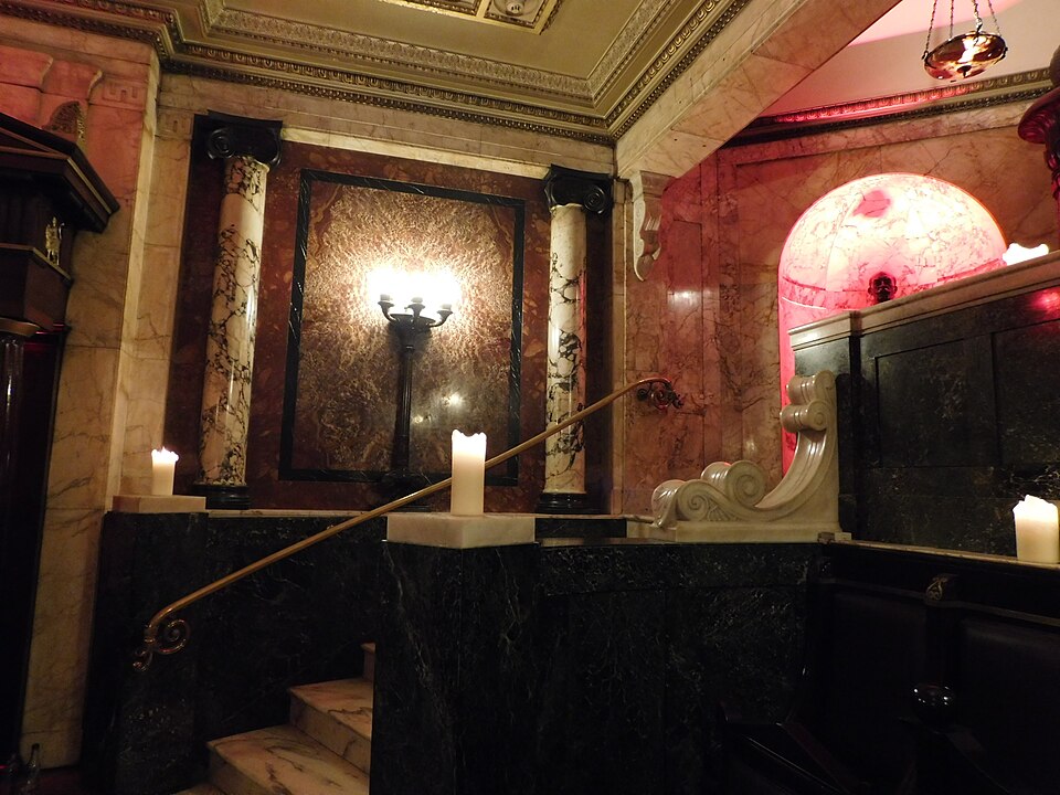 Temple grec du Great Eastern Hotel, Londres
