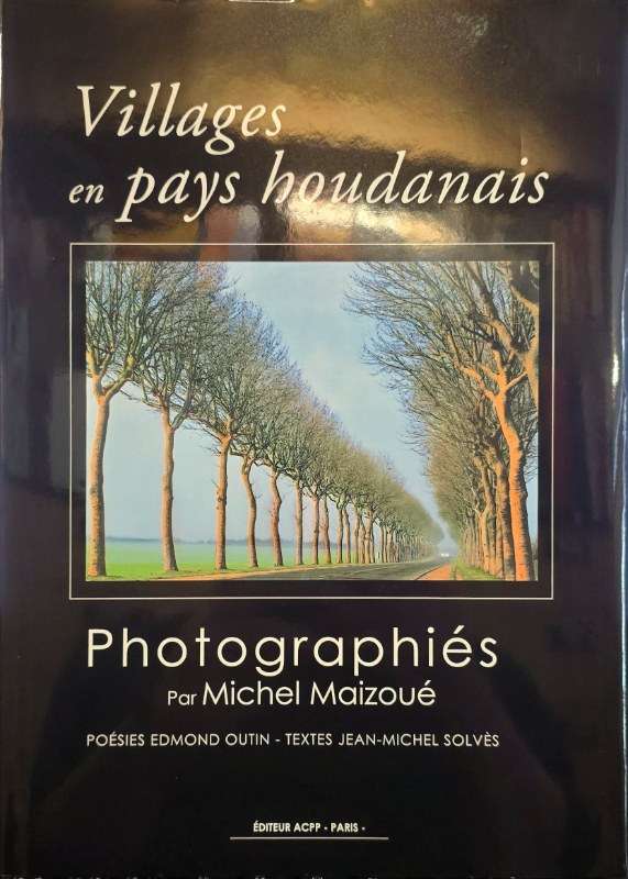 Couverture du livre Villages en pays houdanais